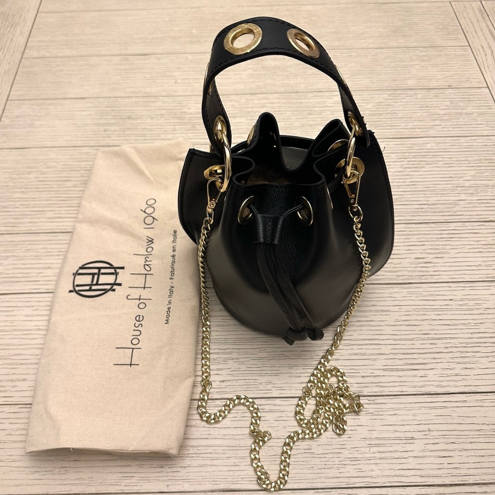 NWOT HOUSE OF HARLOW 1960 BLACK BUCKET BAG GOLD HARDWARE LEATHER WITH DUST BAG
